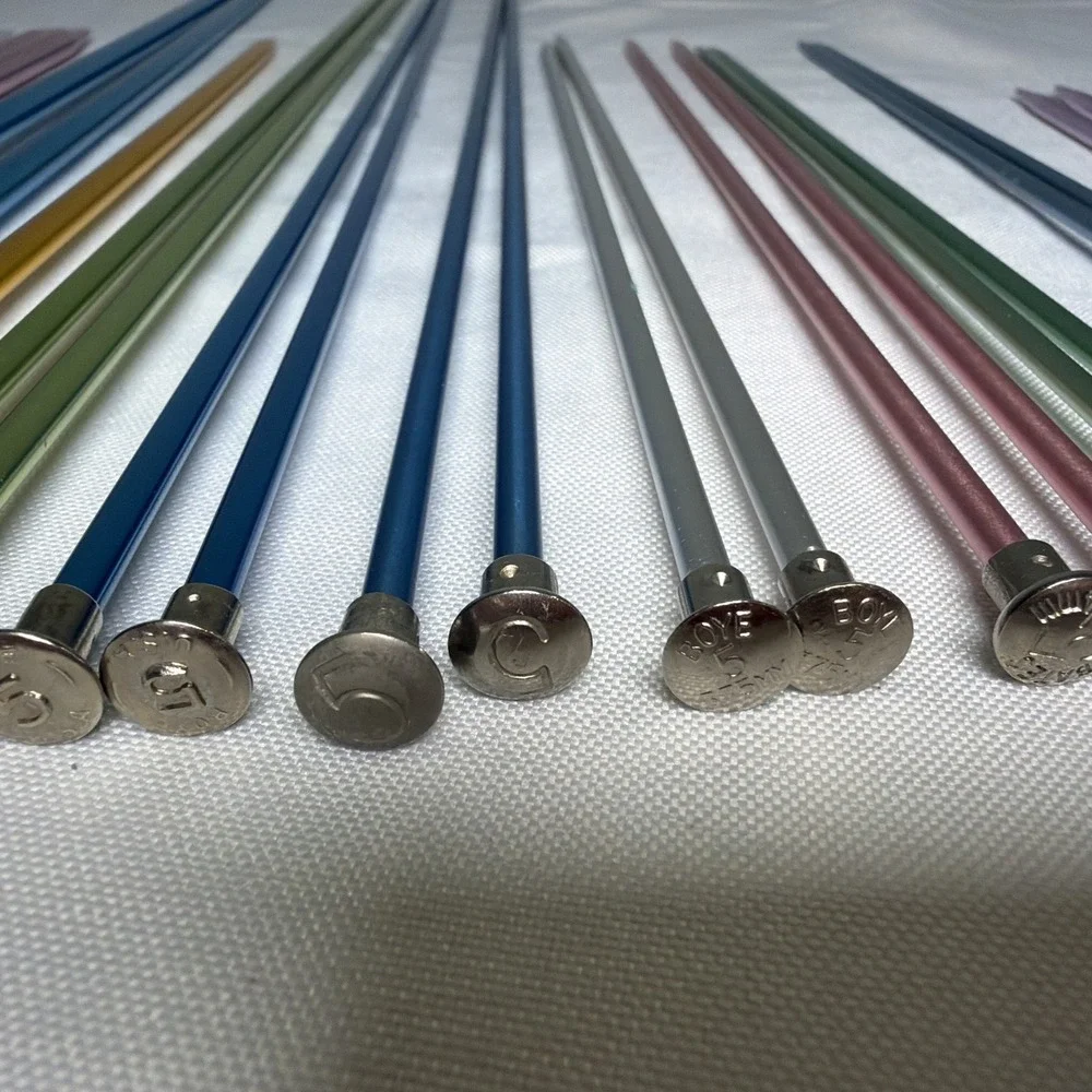 Vintage Boye Aluminum Multi Color Knitting Needles Variety Of Sizes Lot Of 29